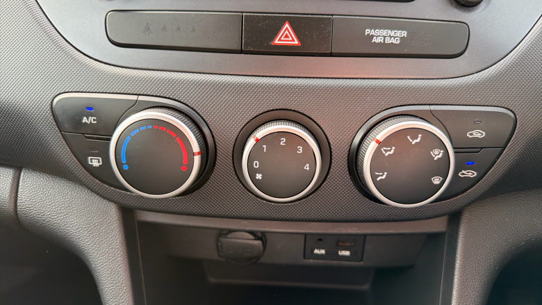 Hyundai i10 1.0 SE 5dr Petrol Hatchback